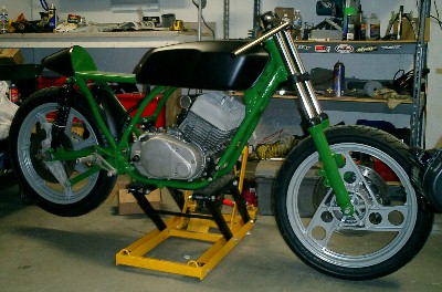Brian's RD400 Project Cafe Racer with motor installed 2