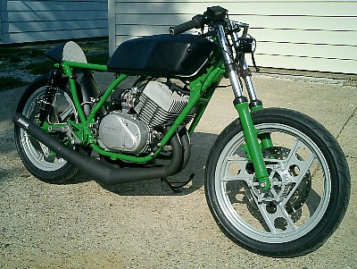 Brian's RD400 Project Cafe Racer Finished Right Front