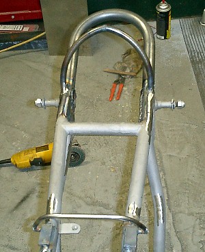Brian's RD400 Project Cafe Racer Cafe Seat tail Welding