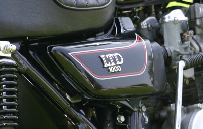 KZ1000 LTD 1978 Restored Right Side Cover Close