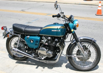 Tom's '70 CB750 Honda with Z1-900 Kawasaki Engine Right Side