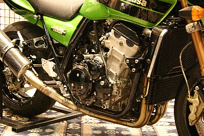 ZRX Kawasaki with a Suzuki GSX1300R Hayabusa Engine