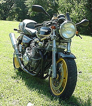 Kawasaki KZ1000A2A Streetfighter/Superbike Front Right Angle