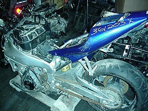 My Yamaha YZF-R1 2001 Destroyed Donar Rear