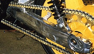 kz swingarm.jpg (30143 bytes)